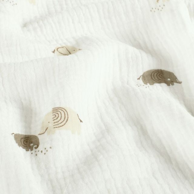 Tissu Double gaze de Coton éléphants Beige et Taupe sur fond Blanc cassé