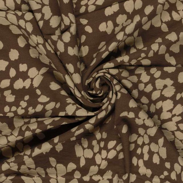 Tissu Crêpe de Viscose Louis pétales Beige sable sur fond Marron