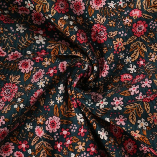 Tissu Velours Côtelé  Iselda fleurs Roses sur fond Vert épicéa