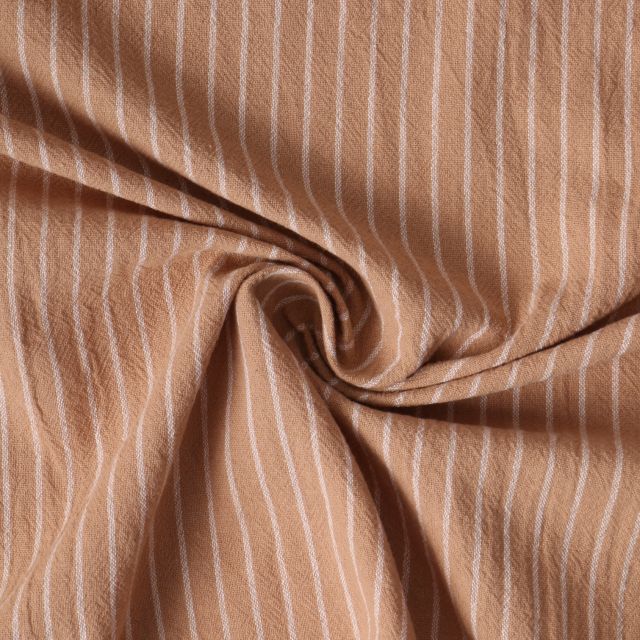 Tissu Polycoton Victor rayures Blanches 5mm sur fond Beige nougat