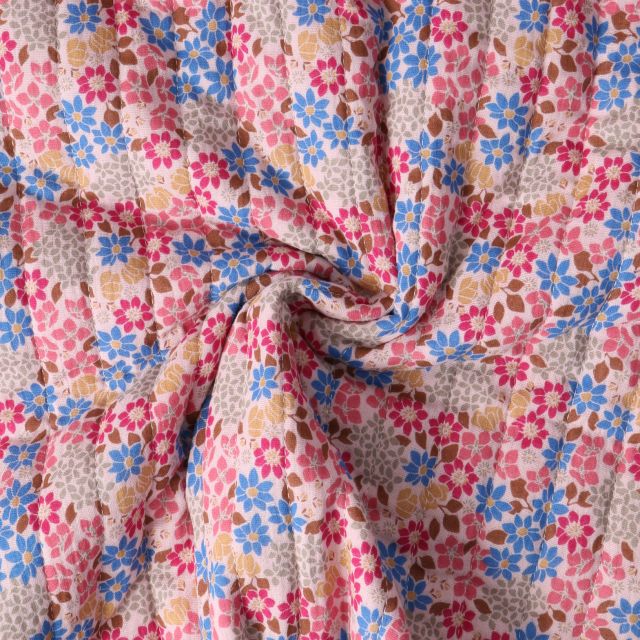 Tissu Double gaze Matelassé réversible  Camille fleurs bleues sur fond Vieux rose