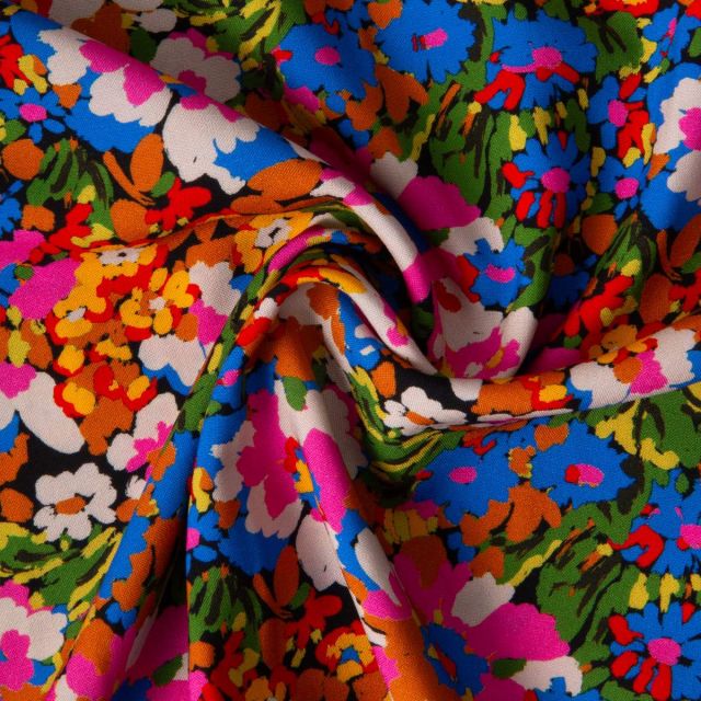 Tissu Viscose imprimé Arty Fleuris Silene vert et bleu roi sur fond Noir