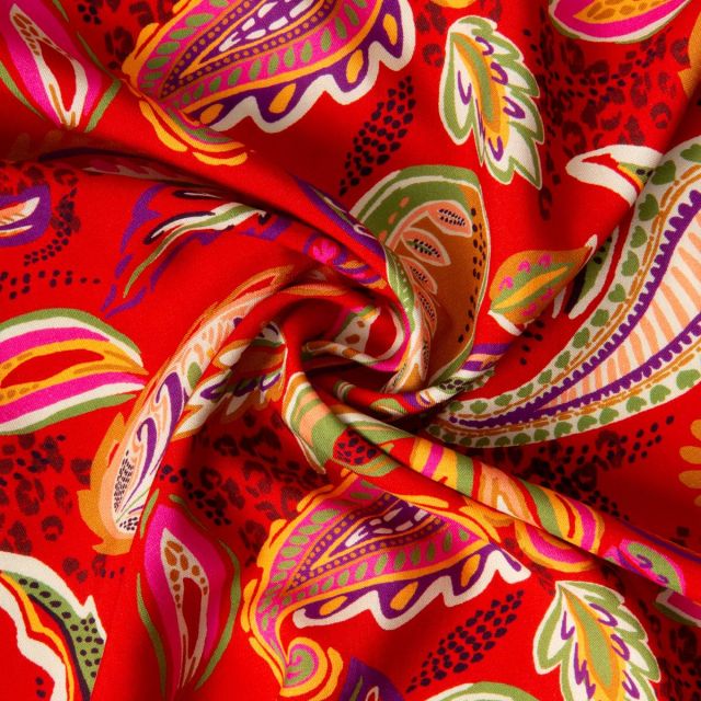 Tissu Viscose imprimé Arty Motif cachemire sur fond Rouge