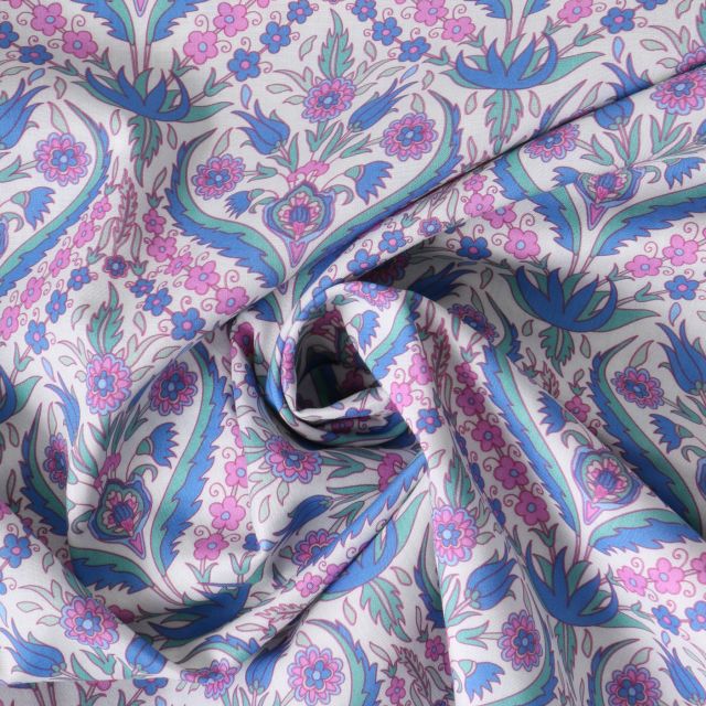 Tissu Coton imprimé  indien Prana sur fond Blanc