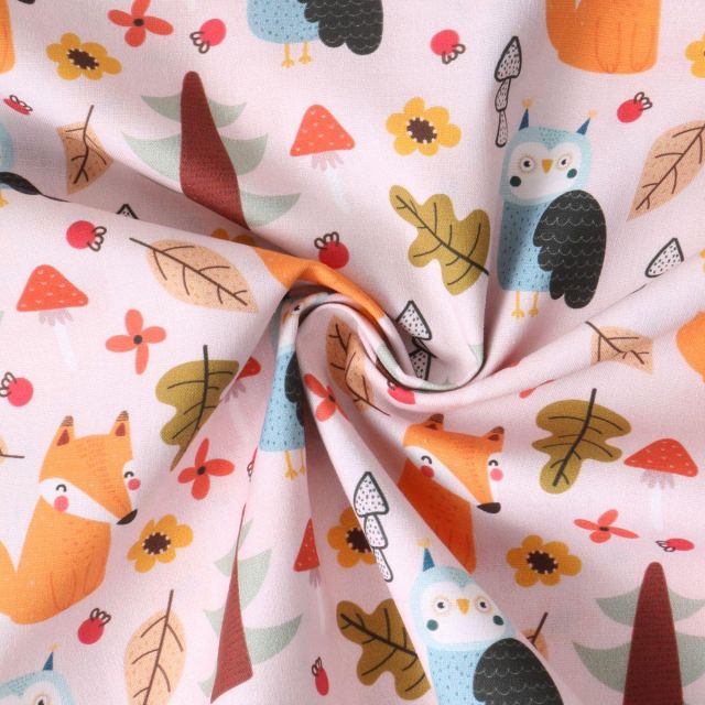 Tissu Coton imprimé  Boisjoli renards et hiboux sur fond Rose clair