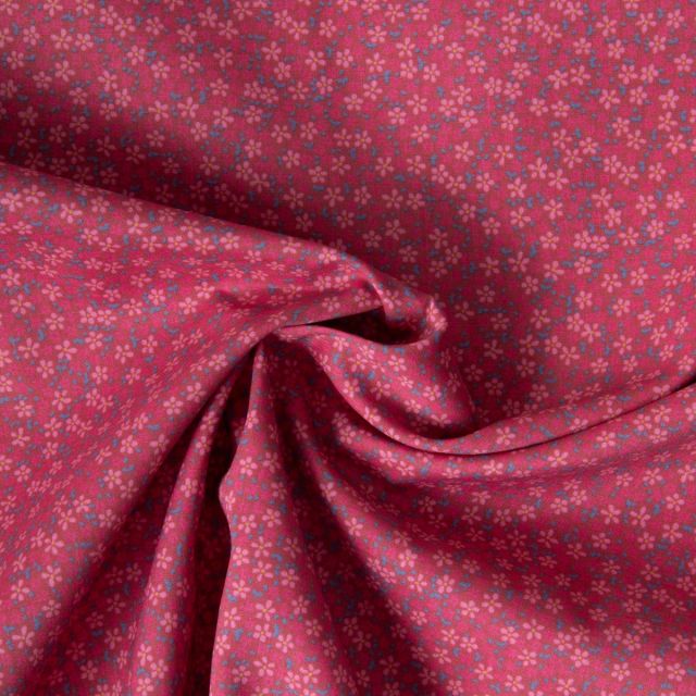 Tissu Voile de Coton digital imprimé marguerites miniatures rose clair & bleu grisé sur fond Rose fuchsia