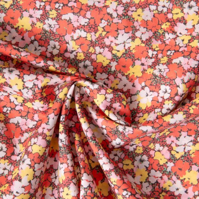 Tissu Popeline de Coton légère imprimé Inès floral décoratif rétro sur fond Corail