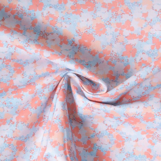 Tissu Popeline de Coton légère Fleurs bleu pastel et corail sur fond Bleu ciel