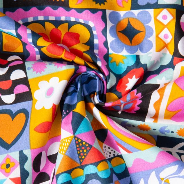 Tissu Coton imprimé Arty Bimba multicolore sur fond Noir