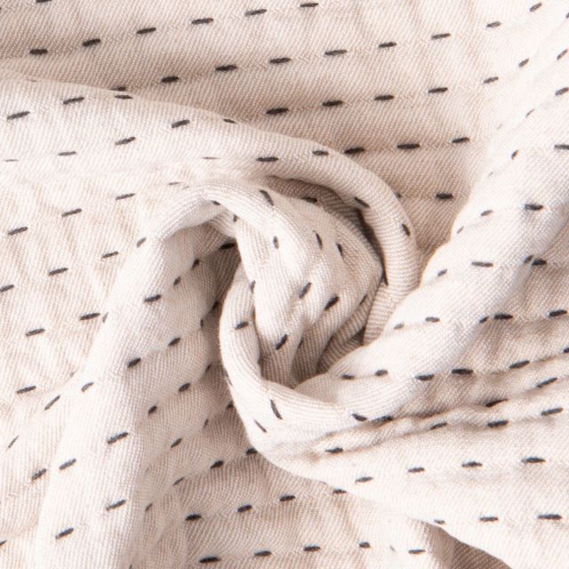 Tissu Coton Jacquard piqué pointillés Noir sur fond Naturel