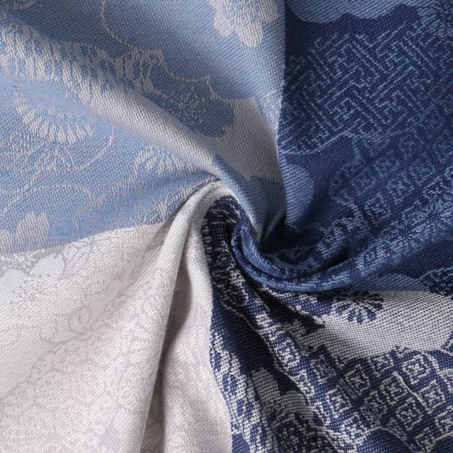 Tissu Jacquard Niwa motifs japonais traditionnels sur fond Bleu indigo