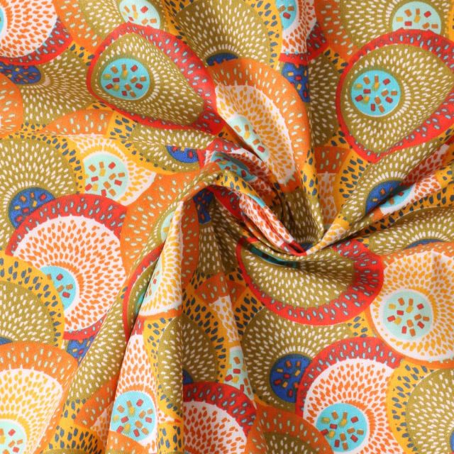 Tissu Popeline de Coton  Sahel rosaces stylisées sur fond Vert kaki clair