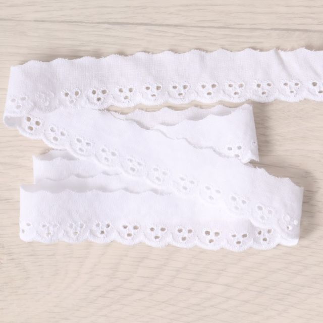 Bande Broderie anglaise Blanche Craftine Box  - 25 mm