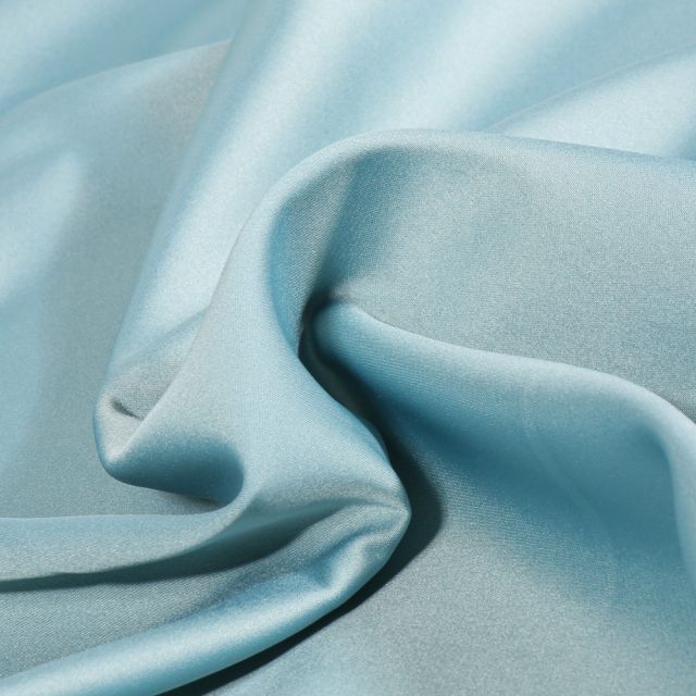 Tissu Micro Satin Royal toucher soie uni Bleu ciel