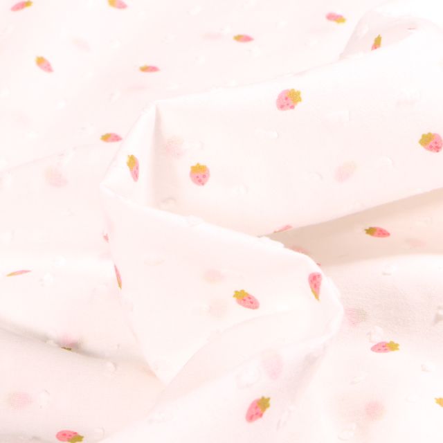 Tissu Plumetis Petites fraises sur fond Blanc