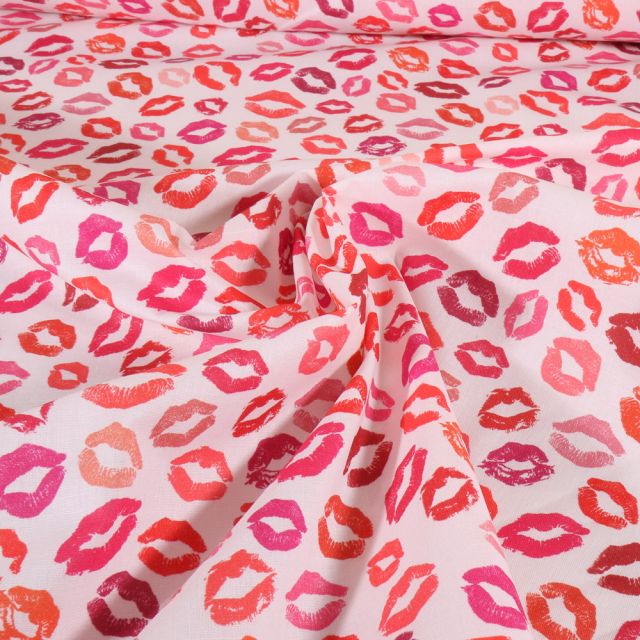 Tissu Coton imprimé Bouches rose sur fond Blanc