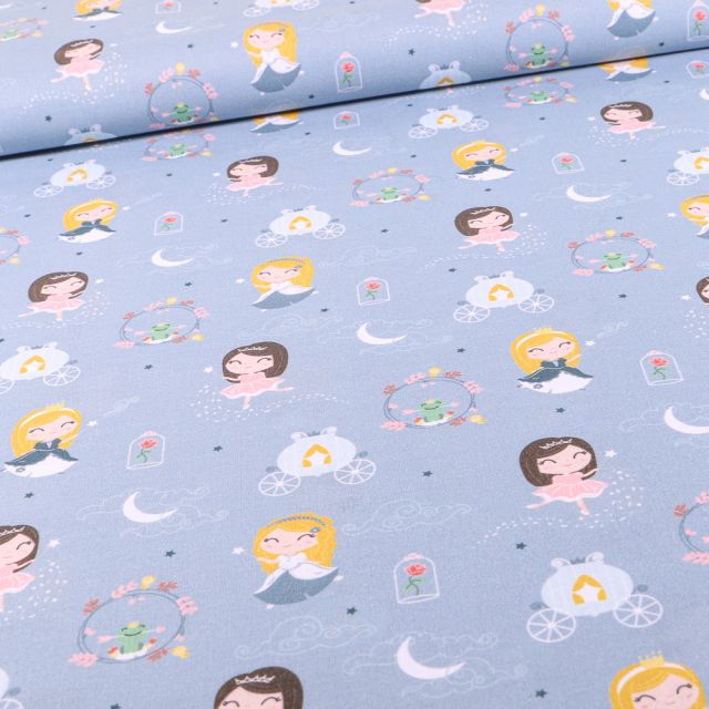 Tissu Coton imprimé MC Fabrics Princesse sur fond Bleu ciel