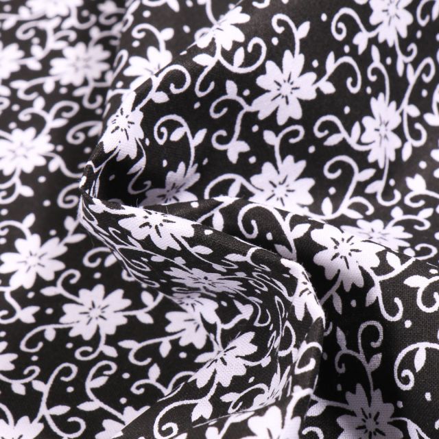Tissu Coton MC Fabrics Fleurs pensée sur fond Noir