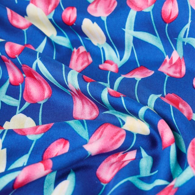 Tissu Viscose imprimé Tulipes sur fond Bleu roi