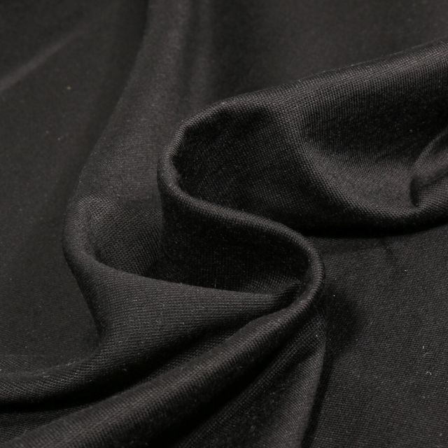 Tissu Jersey Coton uni Lèna sur fond Noir