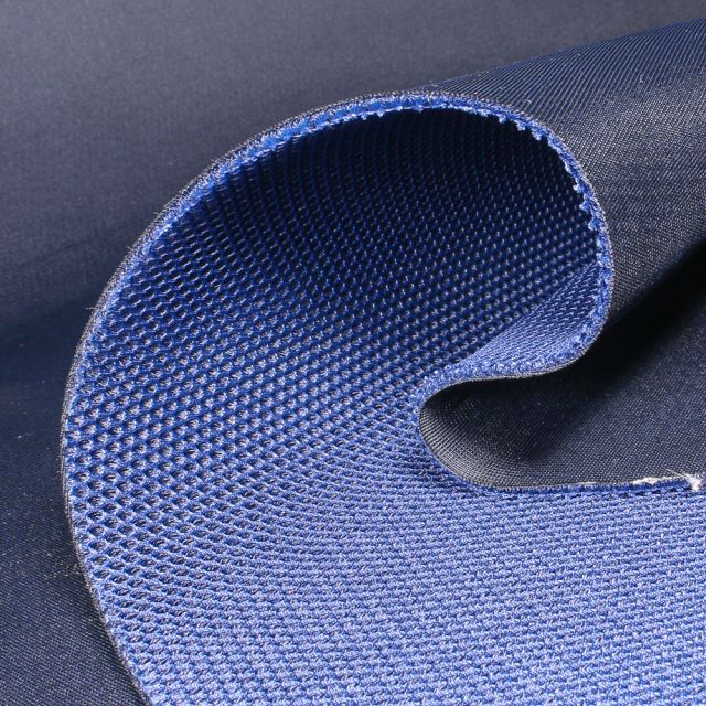 Tissu Résille matelassé mesh 3D Bleu marine