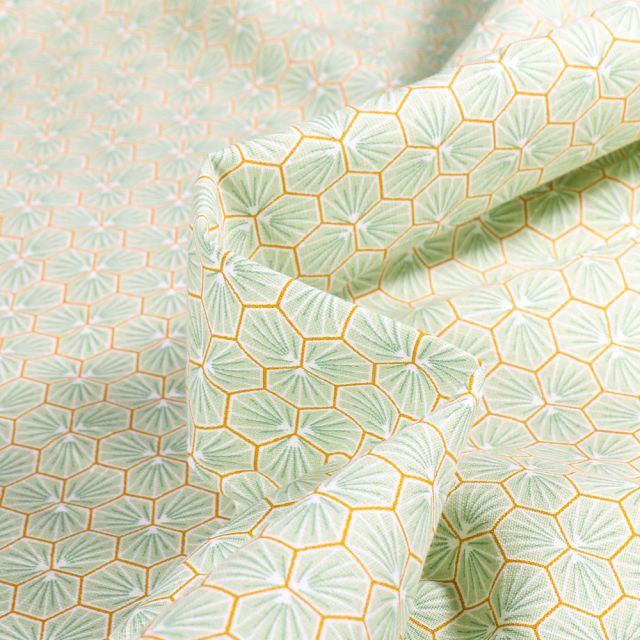 Tissu Coton imprimé Arty Riad sur fond Vert pastel