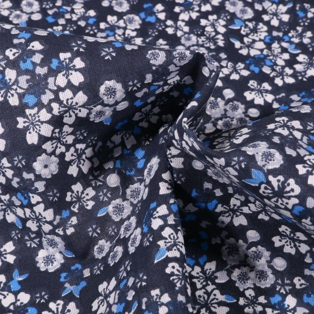 Tissu Coton imprimé Arty Fleurs de Sakura sur fond Bleu marine - Par 10 cm