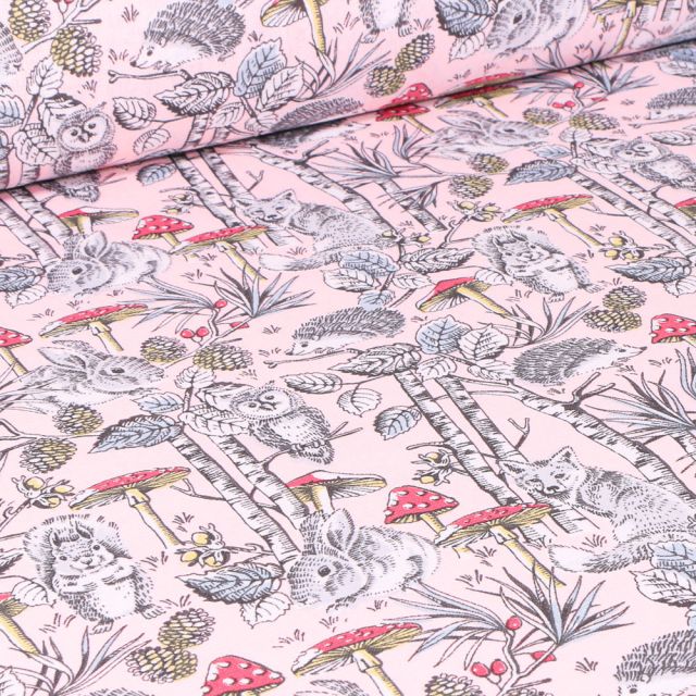 Tissu Coton imprimé Arty Jolie bois sur fond Rose pâle