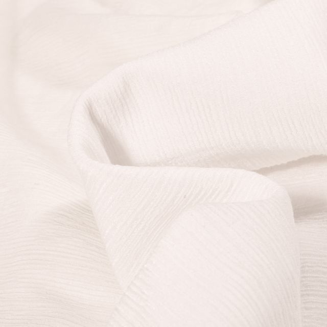 Tissu Viscose uni Rayures texturées sur fond Blanc