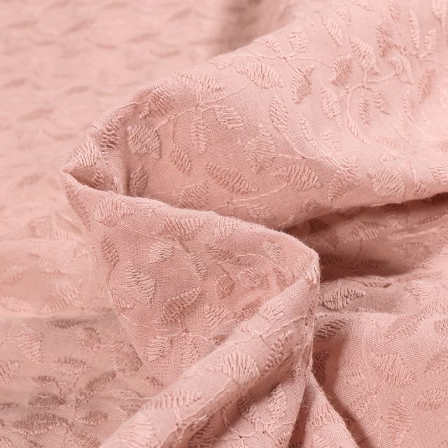 Tissu Coton brodé uni Esperanza sur fond Rose nude