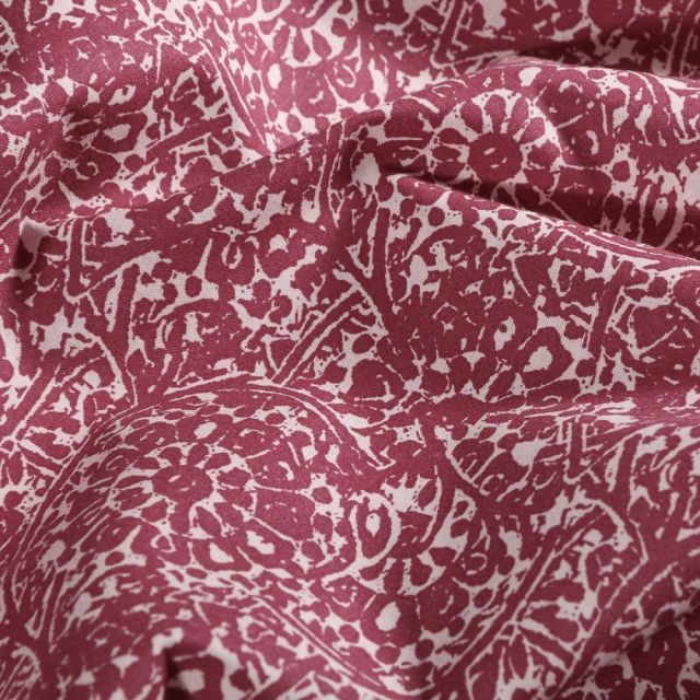 Tissu Coton imprimé Arty Rosaces blanches sur fond Lie de vin - Par 10 cm