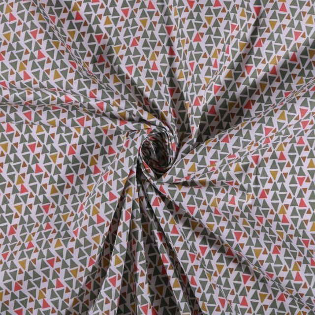 Tissu Coton imprimé Triangles multicolores sur fond Blanc - Par 10 cm