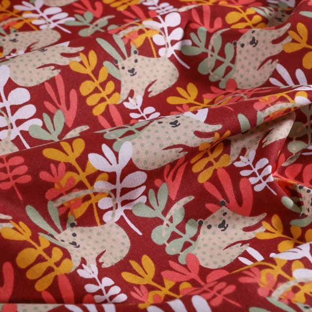 Tissu Coton imprimé Arty Guépard Jungle sur fond Rouge foncé - Par 10 cm