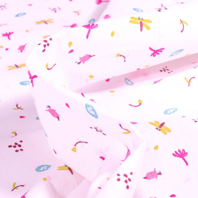 Tissu Coton imprimé Arty Libellules et pétales de fleurs sur fond Blanc