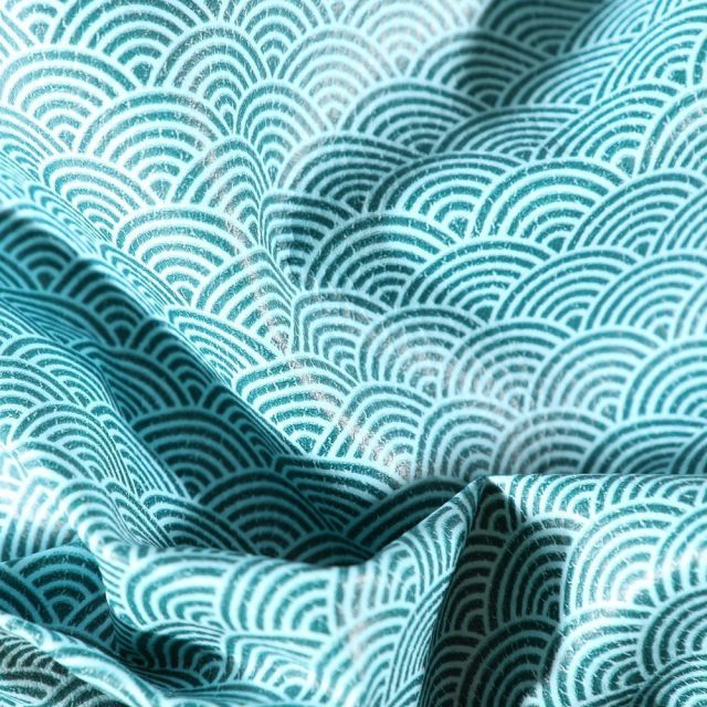 Simili cuir d'ameublement Eventails bleu canard sur fond Vert menthe - Par 50 cm