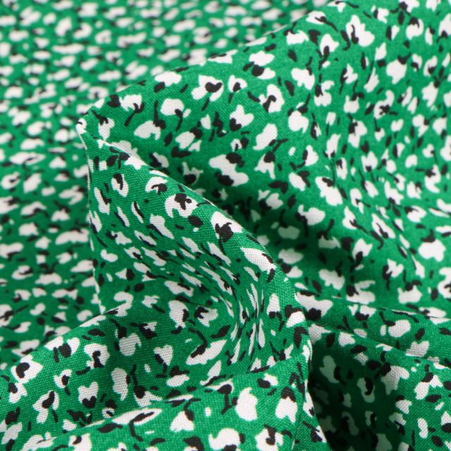 Tissu Viscose Arty Marion sur fond Vert