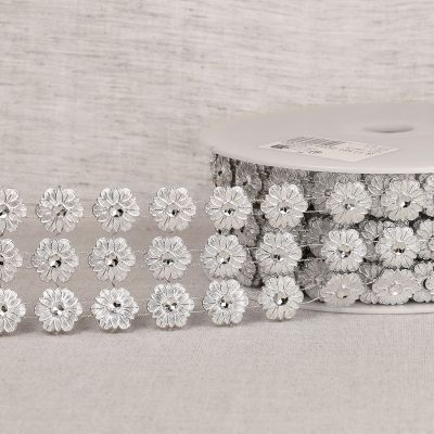 Galon Fleurs paillettes 55 mm 3 rangs Argent x1m
