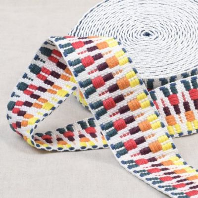 Sangle Ethnique 38 mm - Multicolore sur fond blanc x1m