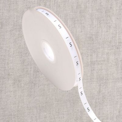 Ruban étiquettes 10 mm Taille S sur fond Blanc