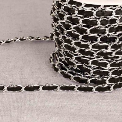 Chaine aluminium avec lacet Lacet noir et chaîne argent x 1 m
