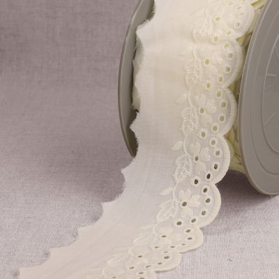 Ruban Broderie anglaise Fleuris Ecru x1m