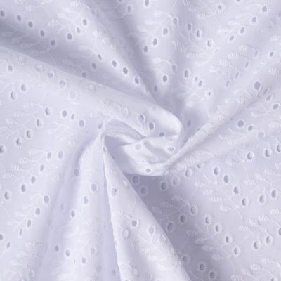 Tissu Coton ajouré brodé Batista Blanc - Par 10 cm