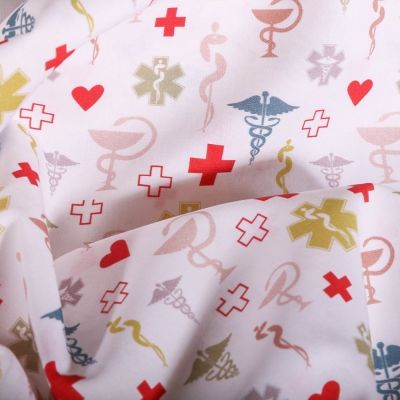 Tissu Popeline Coton Bio Pharmacie sur fond Blanc - Par 10 cm