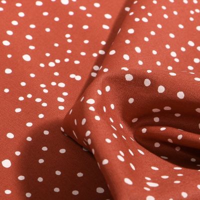 Tissu Coton imprimé Petits pois irréguliers sur fond Brique - Par 10 cm