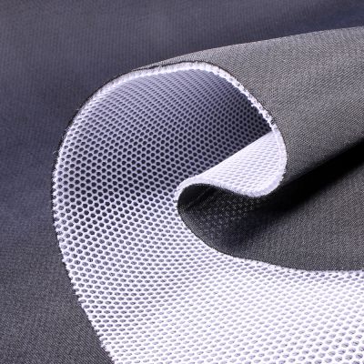 Coupon Tissu Résille matelassé mesh 3D Blanc - Coupon de 120 cm