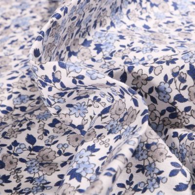 Coupon Tissu Coton imprimé Arty Léonie bleu et gris sur fond Blanc - Par coupon de 3 mètres