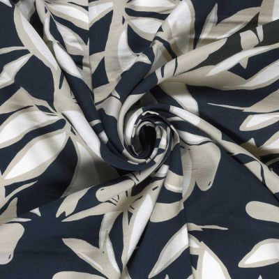 Tissu crêpe de viscose imprimé Fleuris blanc sur fond Bleu marine - Par 10 cm