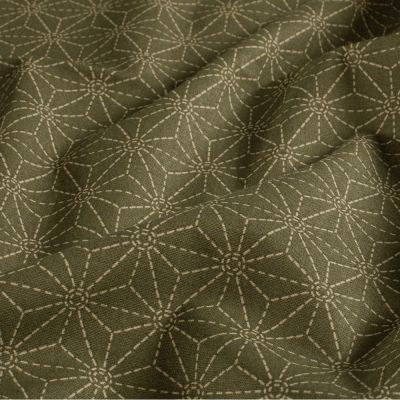Tissu Coton imprimé Casual motif géométrique écru sur fond Vert kaki - Par 10 cm