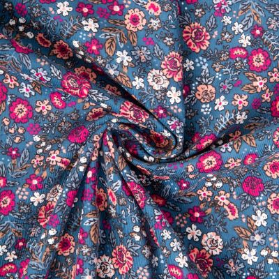 Tissu Velours milleraies imprimé Barjay fleuris bleu et rose sur fond Bleu jean - Par 10 cm