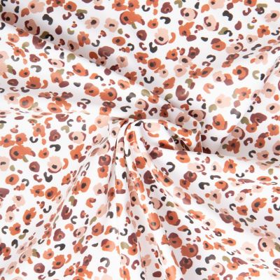Tissu Imperméable imprimé Ebbie Léo chocolat sur fond Ecru - Par 10 cm